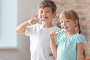 Consejos para que los niños mantengan unos dientes sanos