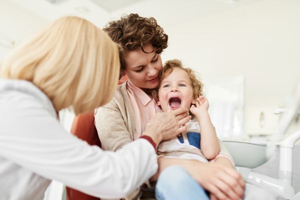 Dentista pediátrico: Expertos en el cuidado dental de los más pequeños